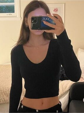 Brandy Melville Dark Blue Scoop-Neck Long Sleeve Crop Top